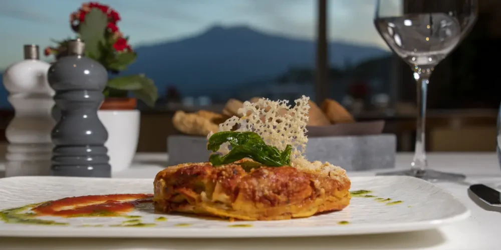 lasagna bolognese - ligth lunch - skyrooftopbartaormina